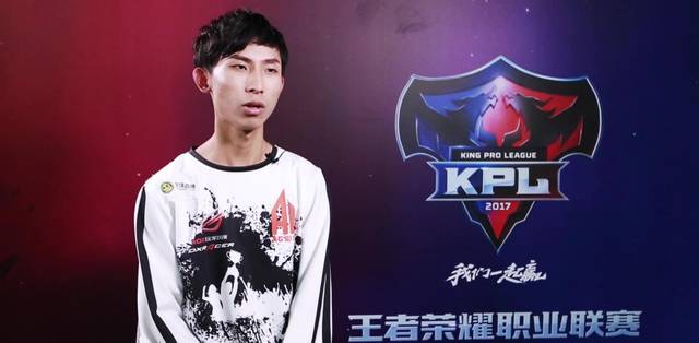 【前瞻】2025LPL春季赛 FPX vs LGD，FPX状态极差还能赢吗？