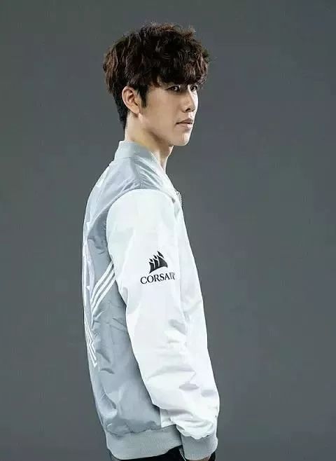 里程碑：T1.Zeus达成LCK生涯1500助攻成就